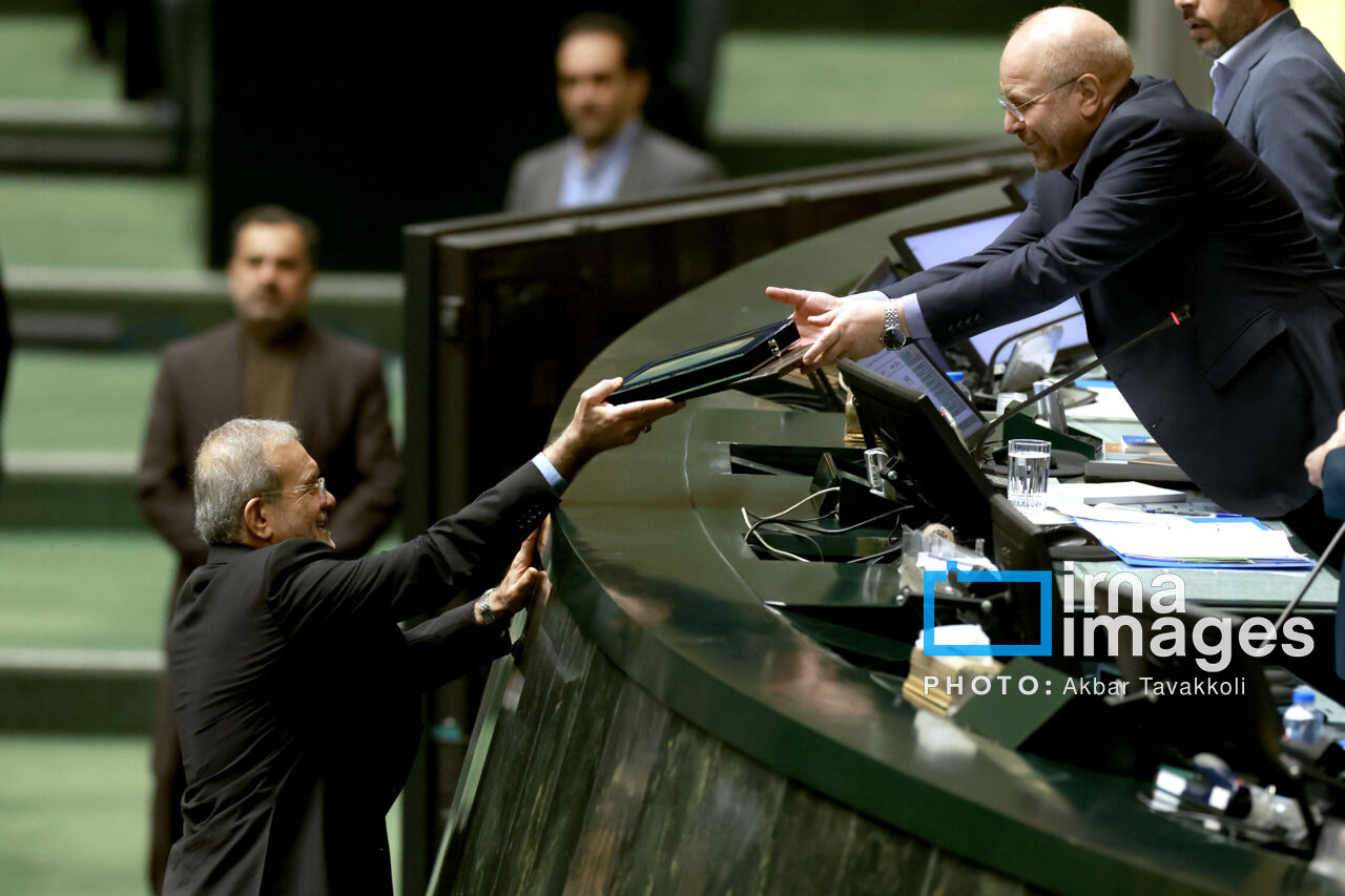 ضرورت همکاری مجلس و دولت برای بودجه بدون کسری/ شفافیت و عملیاتی بودن ویژگی اصلی