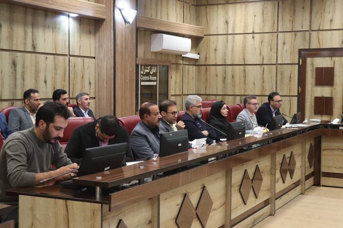 استاندار ایلام: دستگاهها مشکلات صادرات کالا در مرز مهران را بررسی کنند