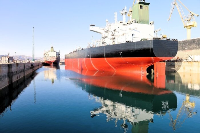 استاندار هرمزگان: نگاه راهبردی به دریا و صنعت کشتیسازی باید از شعار به عمل برسد