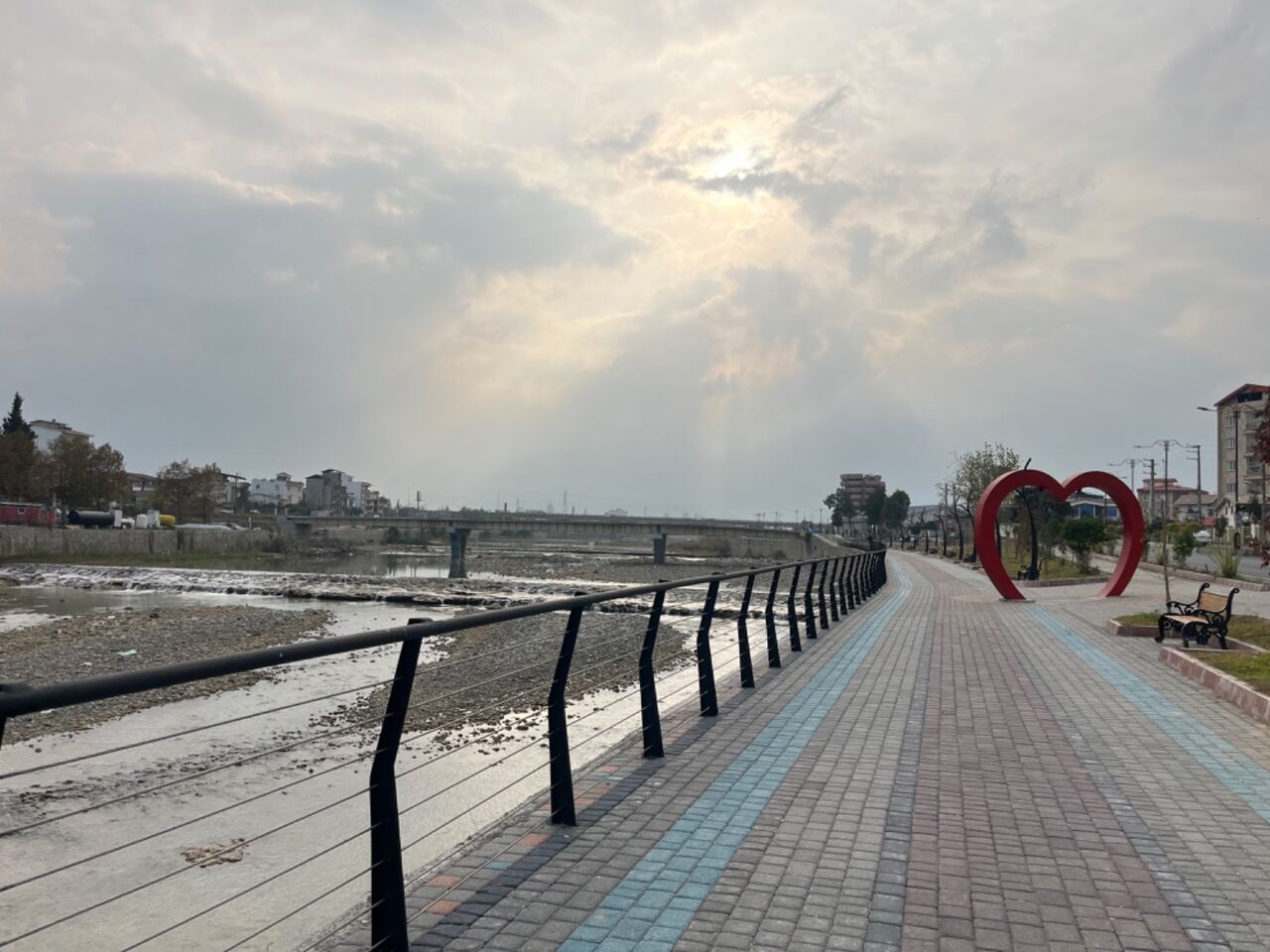 چشمه‌کیله، از رودخانه طغیانی تا محور گردشگری امنِ تنکابن+فیلم