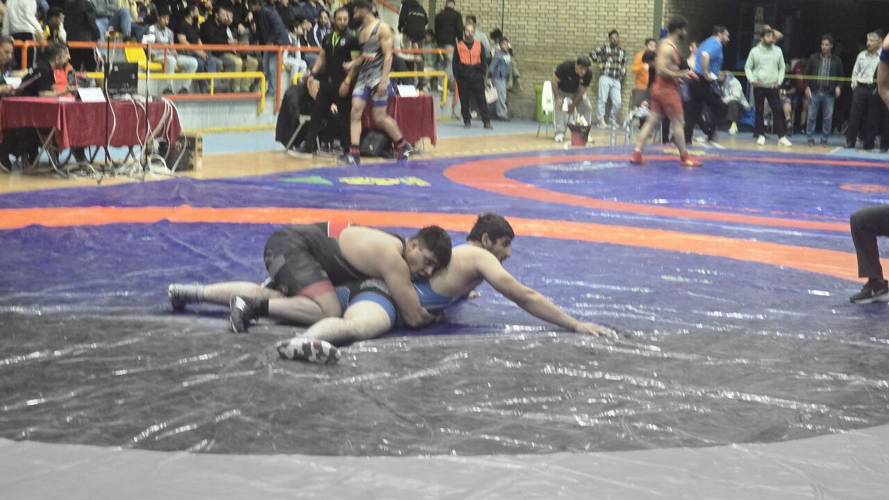 نفس های بی رمق کشتی همدان؛ ملایری ها پس از ۱۰ سال قهرمان شدند