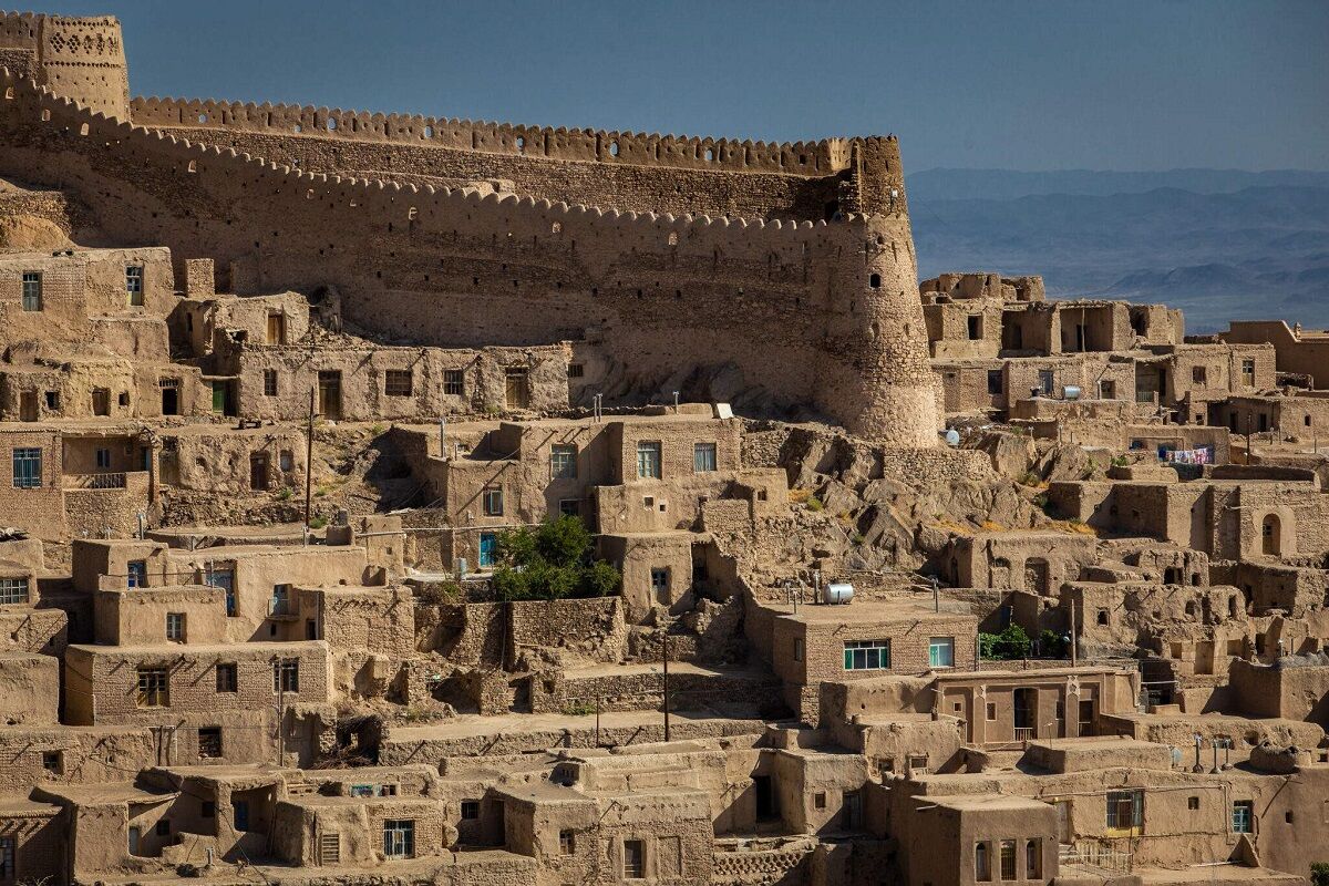 فرماندار: شهرستان دَرمیان با حمایت دولت، میتواند پیشران توسعه در شرق کشور باشد فرماندار: شهرستان دَرمیان با حمایت دولت، میتواند پیشران توسعه در شرق کشور باشد