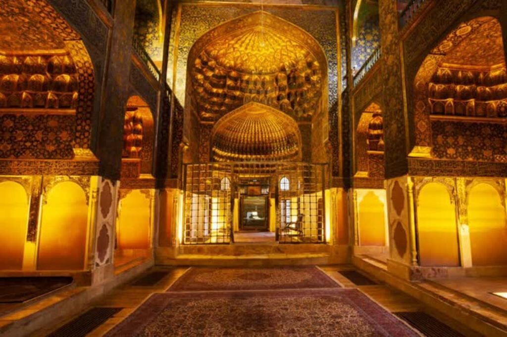 دارالحفاظ شیخ صفی‌ اردبیل، تجلی معنویت در معماری تاریخی ایران