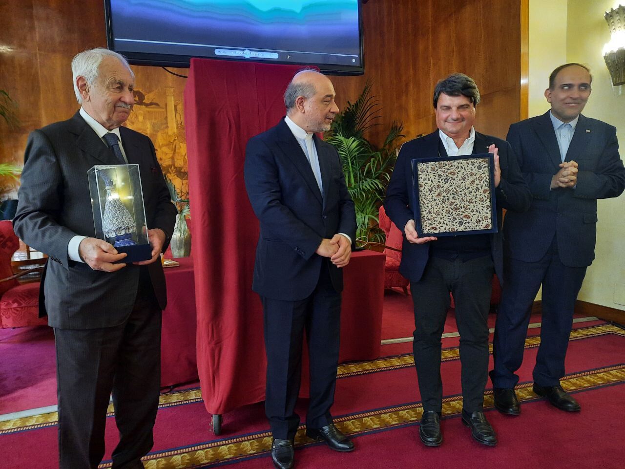 سفره ایرانی؛ پل دیپلماسی فرهنگی میان تهران و رم