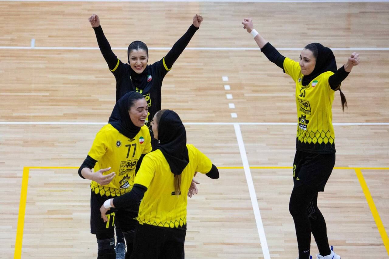 برتری سپاهان مقابل ملوان در هفته اول لیگ والیبال زنان