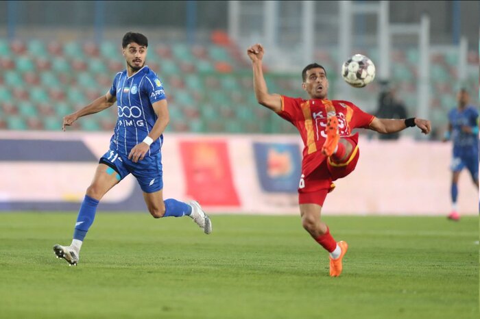 استقلال یک- فولاد صفر؛ صدرنشینی با دستهای طلایی آدان/ استقلال برای دربی گرم کرد