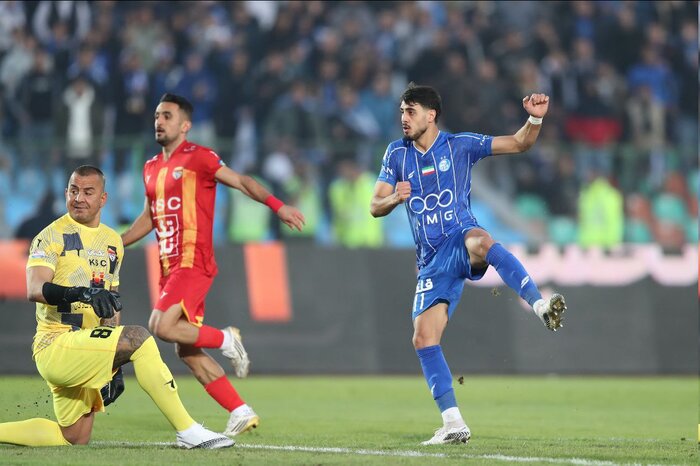 استقلال یک- فولاد صفر؛ صدرنشینی با دستهای طلایی آدان/ استقلال برای دربی گرم کرد