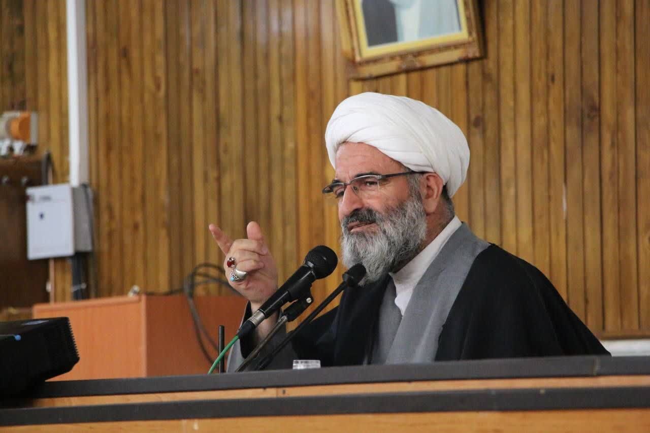 امام جمعه سمنان: نسل جدید با روش‌های تکراری جذب نمی‌شود