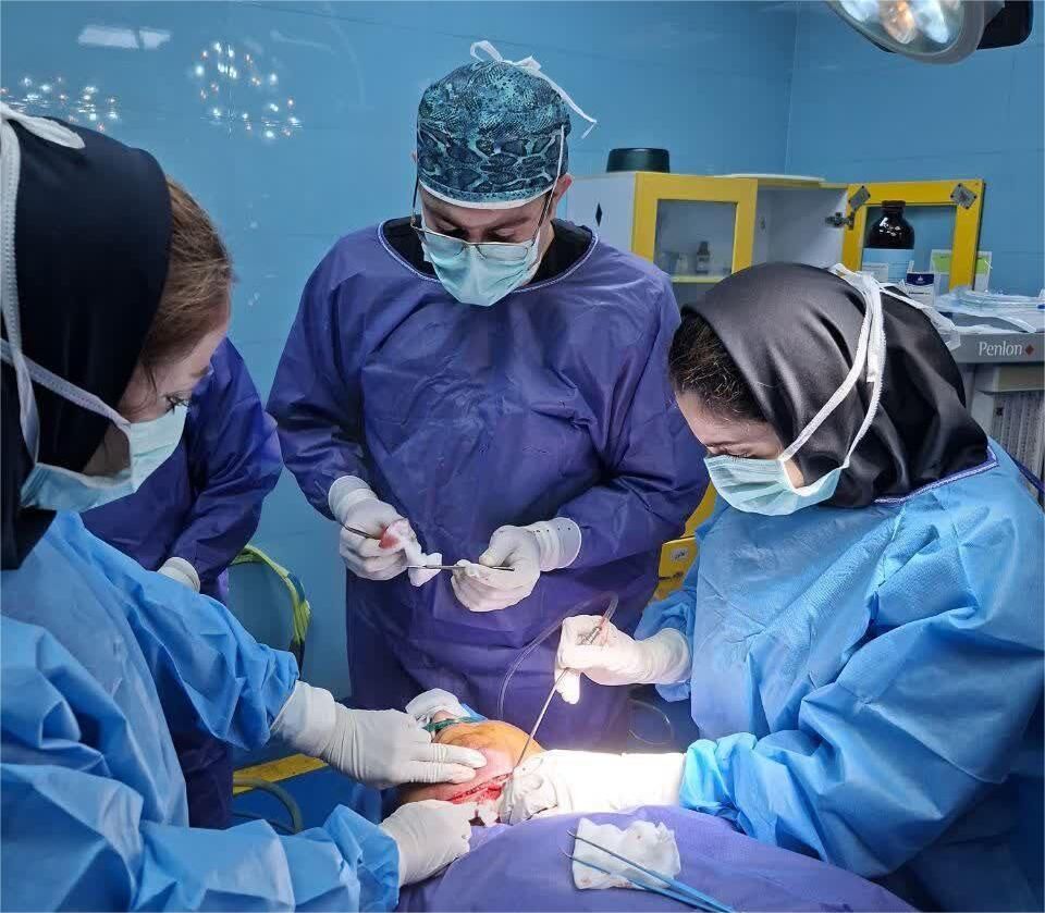 جراحی نجات‌بخش در کرمانشاه پس از عارضه‌ جدی ناشی از عمل زیبایی غیرمجاز