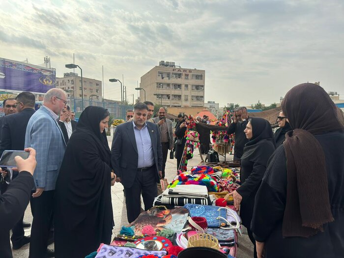 فرماندار مسجدسلیمان: جشنواره عسل،
گامی مهم در تحقق اقتصاد مقاومتی است