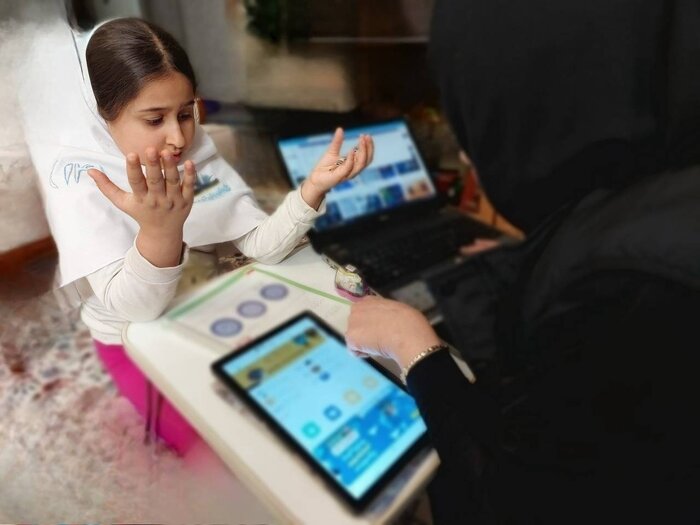 مسئولان بخوانند؛ مادران دبستانی دورکار، زنانی که در چند جبهه میجنگند