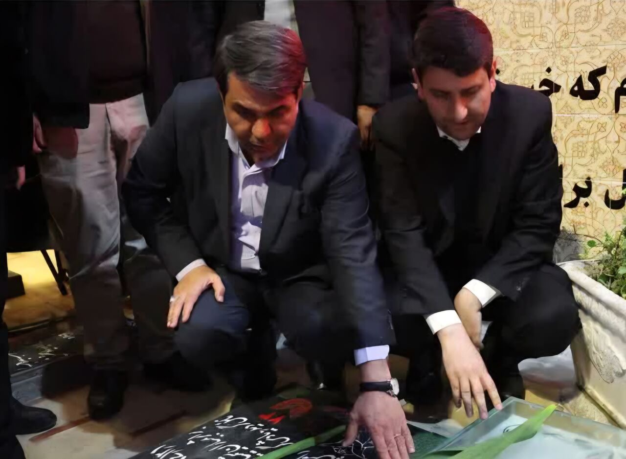 وزیر ارتباطات به مقام شامخ سپهبد شهید حاج قاسم سلیمانی ادای احترام کرد