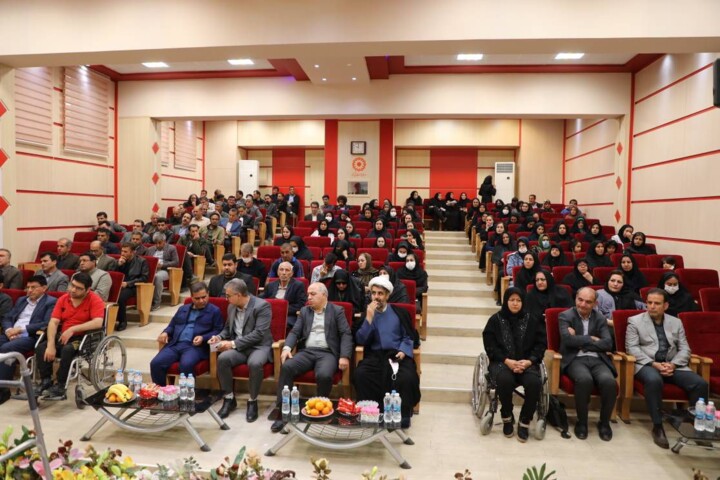 امام جمعه ایلام: معلولان کارآفرین الگوی کارآمدی هستند