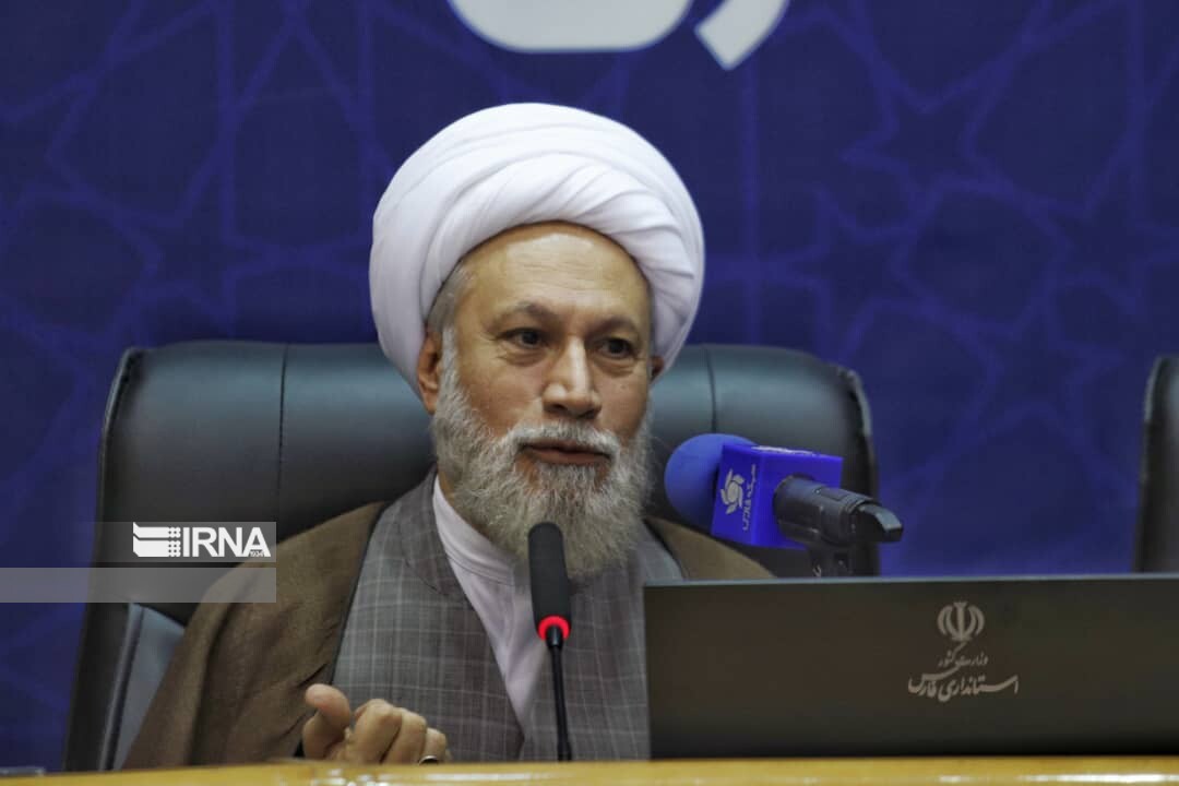 امام جمعه شیراز: رویدادهای فرهنگی هدفمند، موتور محرک اقتصاد و عرصه تبادل فرهنگ‌هاست