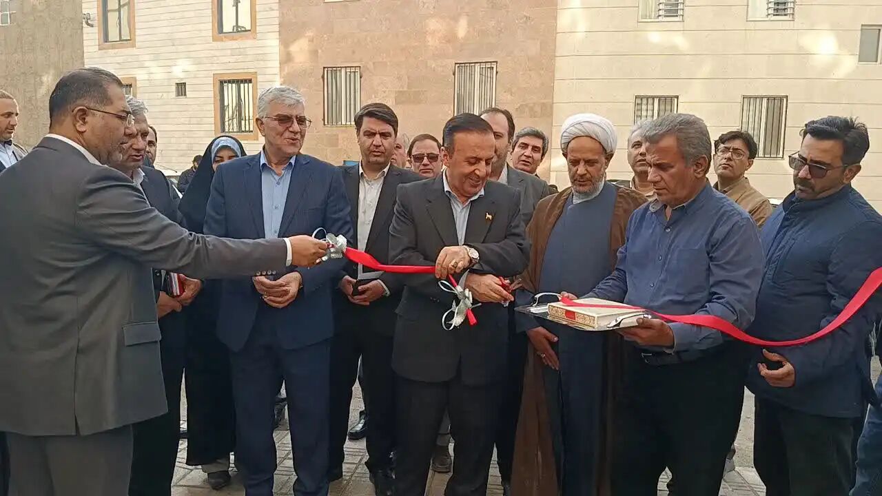 طرح ۱۱۰ واحدی اقشار کمدرآمد در مینودر قزوین افتتاح شد