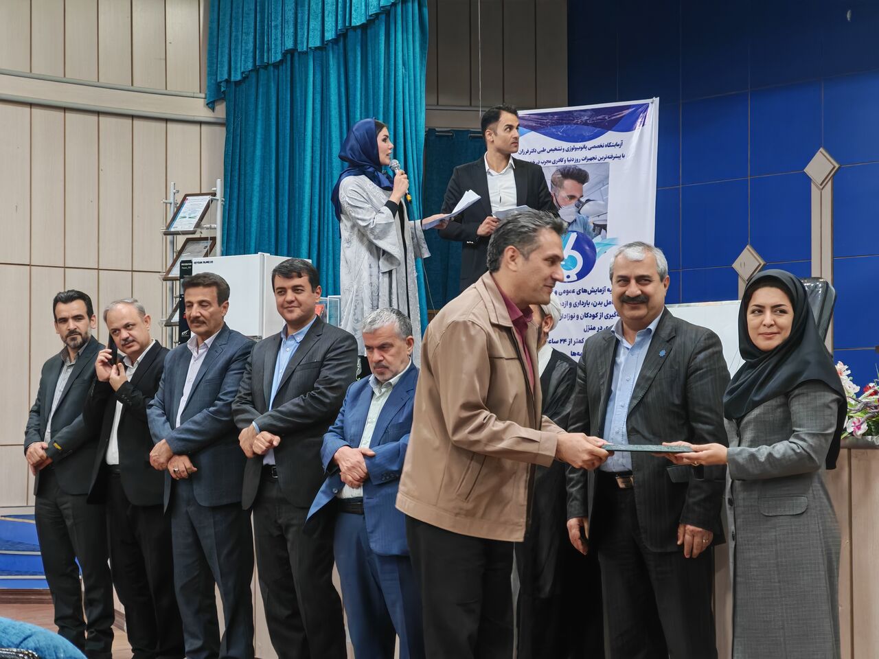 معاون پژوهشی دانشگاه علوم پزشکی جیرفت: جنگ روانی علیه جامعه پژوهشی کشورمان تحمیل کرده‌اند