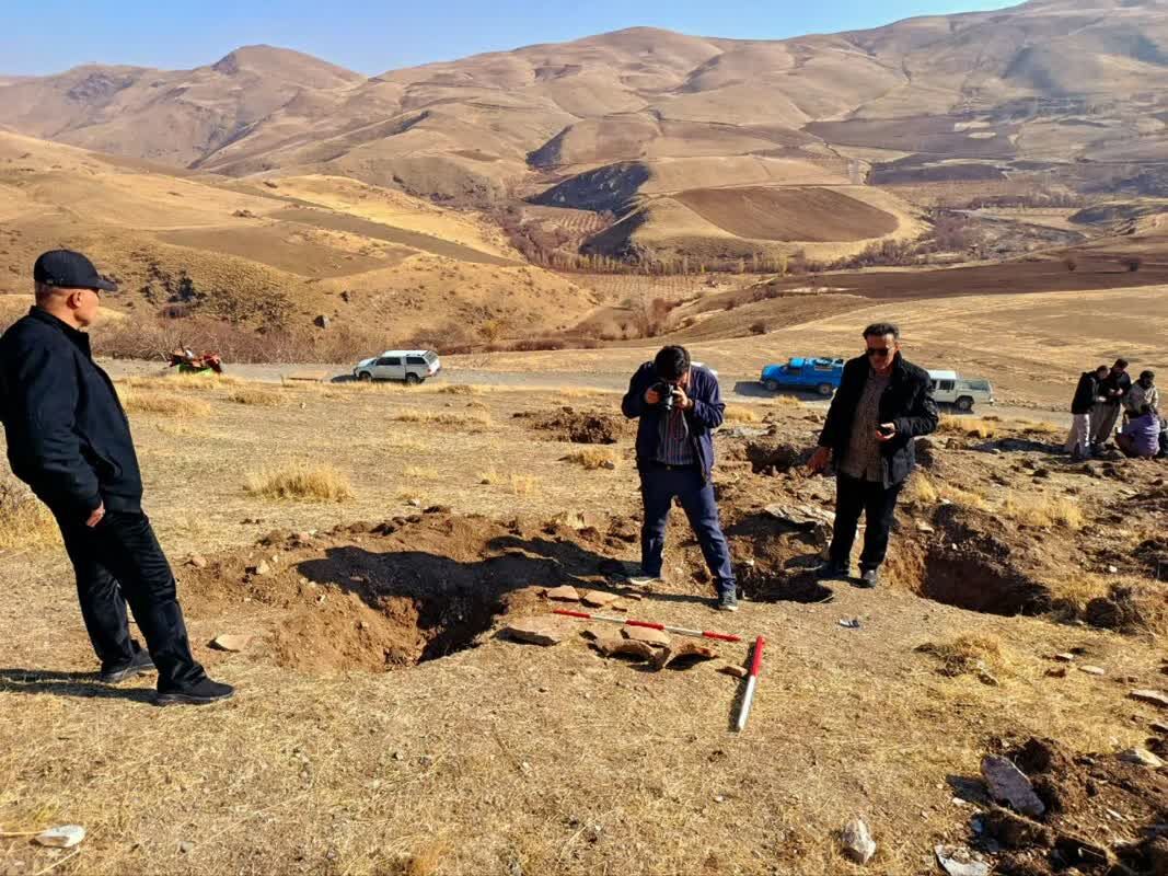 بارشها گورستان تاریخی دوره اشکانی را در مهاباد نمایان کرد بارشها گورستان تاریخی دوره اشکانی را در مهاباد نمایان کرد