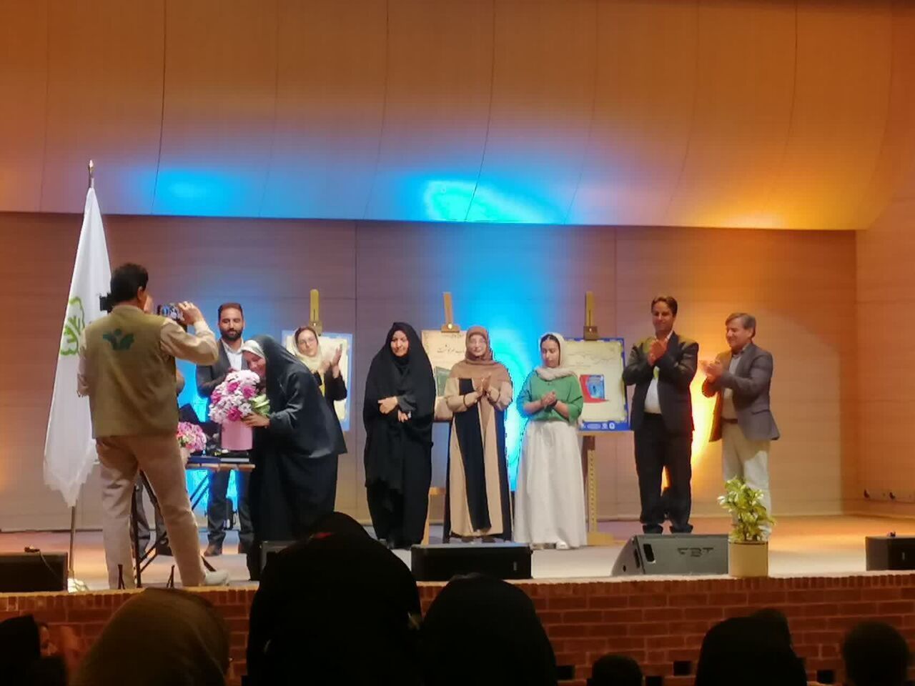 سه عنوان کتاب مرتبط با محیط زیست و کودکان در یزد رونمایی شد + فیلم