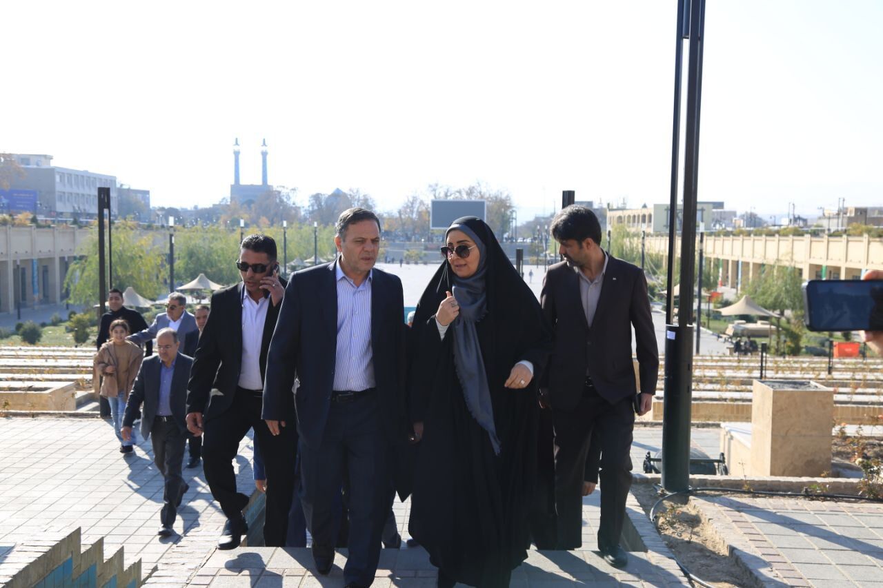 فیلم | بازدید وزیر راه و شهرسازی از طرح‌های عمرانی زنجان