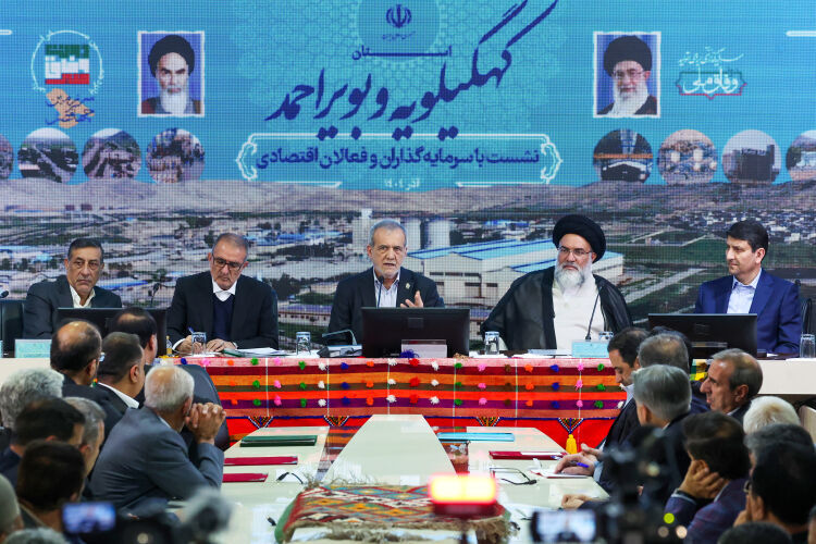 فیلم | رییس جمهور: دولت از سرمایه گذاران مناطق محروم حمایت ویژه خواهد کرد