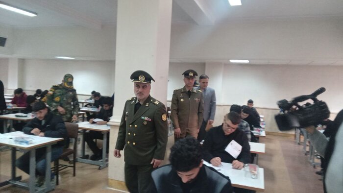 آزمون ورودی دانشگاههای افسری ارتش برگزار شد