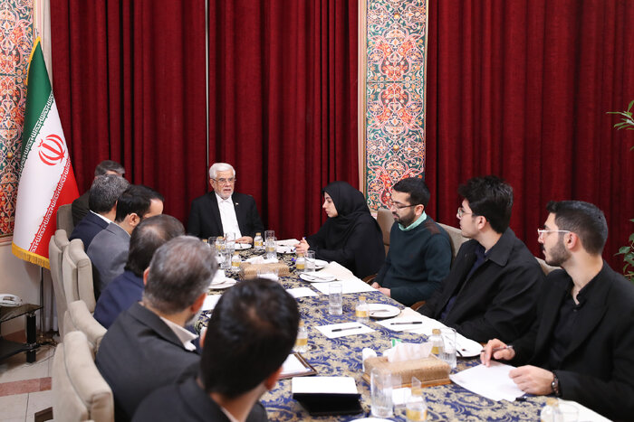 تاکید عارف بر استعدادیابی نخبگان در مناطق محروم/ جنگ اصلی کشور در حوزه علم و فناوری است