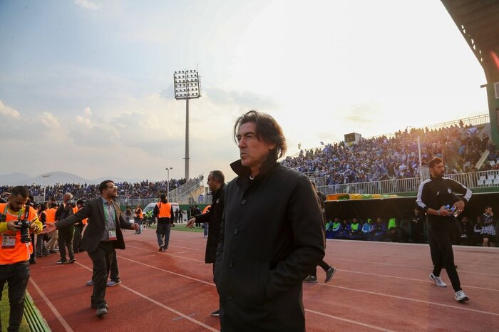 یک جلسه تا پایان کار ریکاردو ساپینتو در استقلال