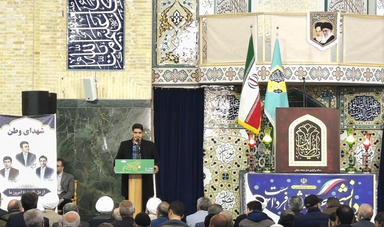 دانشگاه‌ها با ارائه راهکارهای عملیاتی در کنار مردم قرار گیرند