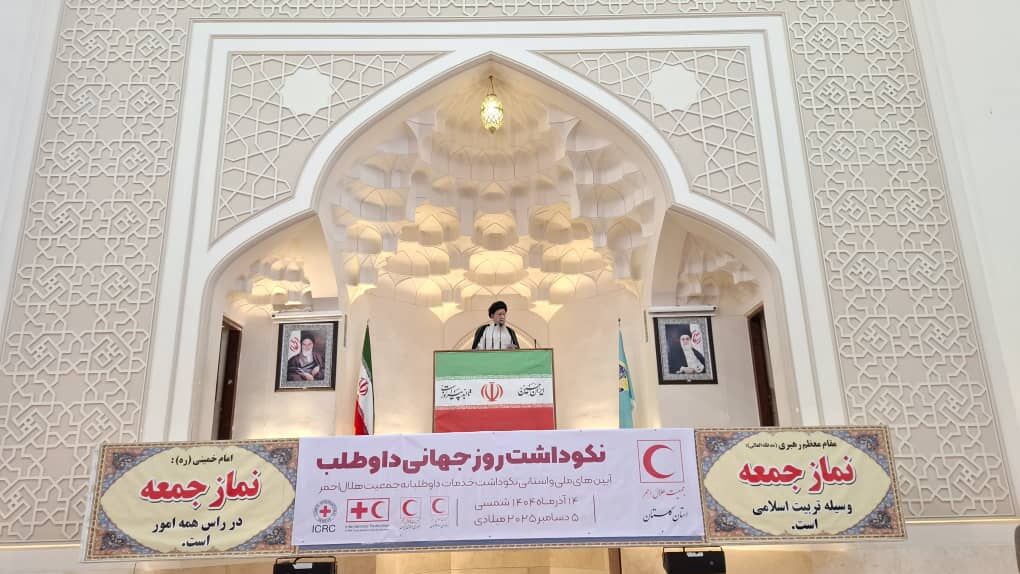 تاکید امام جمعه گرگان بر ضرورت مقابله با تخریب شخصیت امام خمینی (ره)