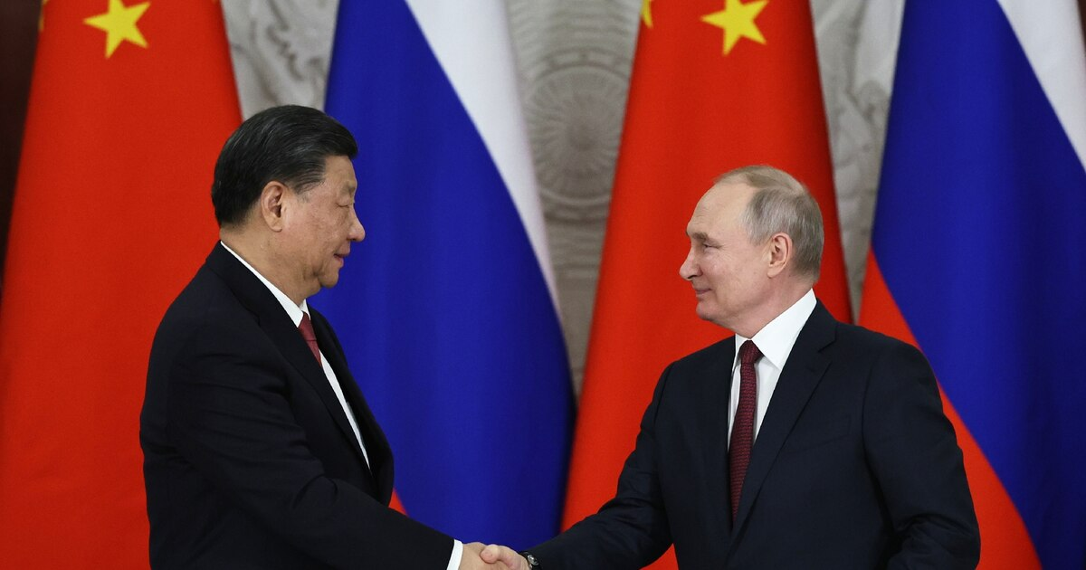 مکرون در پکن؛ استقبالی گرم با نتیجهای محدود