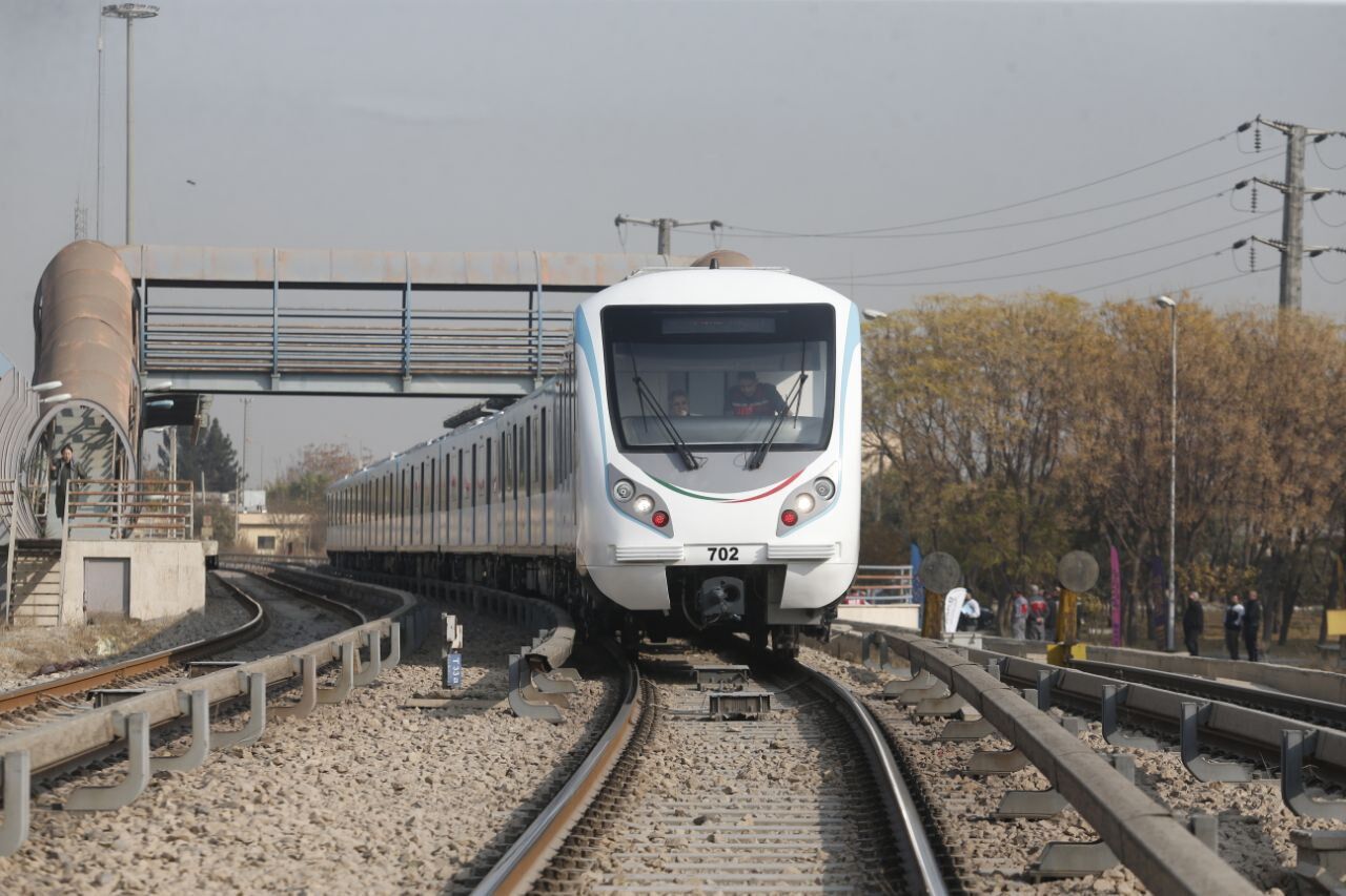 کاهش سر فاصله حرکت قطارها در خطوط ۶ و ۷ تهران