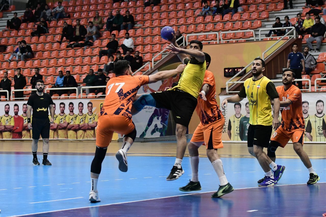 لیگ برتر هندبال؛ سایپا برنده بازی بزرگ هفته/ ثبت اولین شکست سپاهان