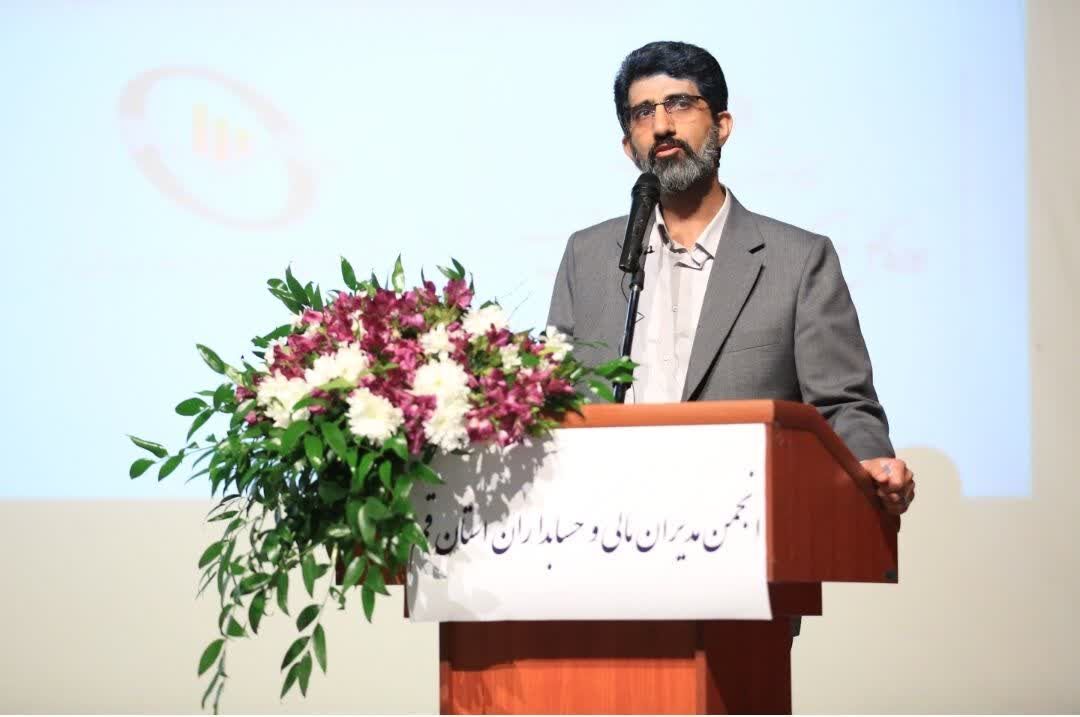 تاکید معاون استاندار قم بر لزوم بهره‌گیری از فناوری‌های نوین در صنعت حسابداری