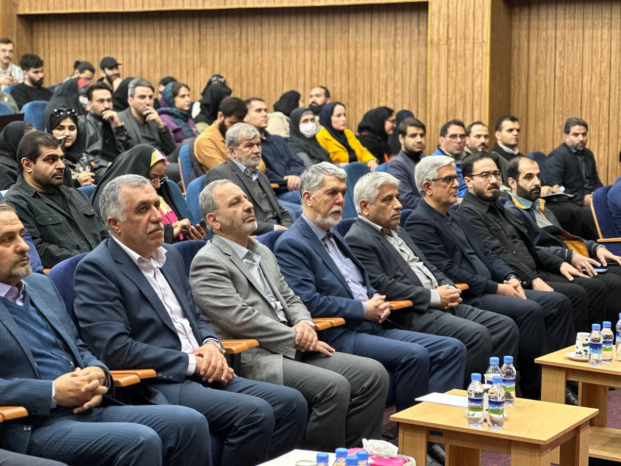 رئیس دانشگاه تربیت مدرس: دانشجو باید برای جامعه نسخه بنویسد