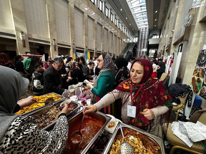 مشارکت سفارت ایران در بازارچه خیریه دیپلماتیک آنکارا + عکس