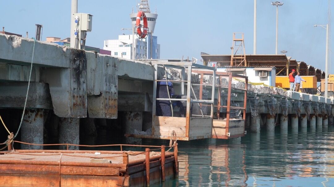 تعمیرات اساسی ۶ اسکله بندر بوشهر آغاز شد تعمیرات اساسی ۶ اسکله بندر بوشهر آغاز شد