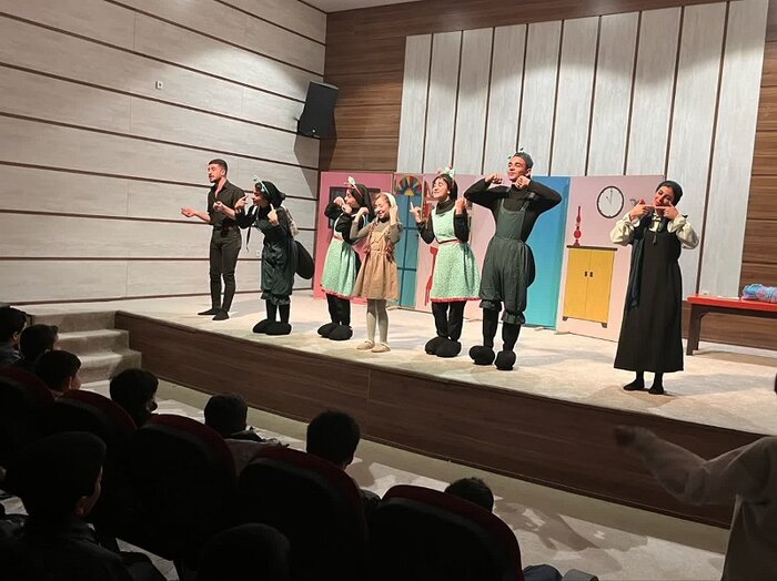 «جادوی مورمورک‌ها» پیام‌آور جوانی جمعیت