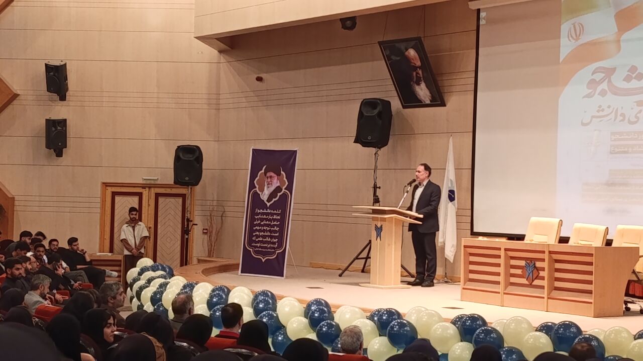 رئیس دانشگاه آزاد دزفول: دانشجویان از بیان مطالبات خود خسته نشوند