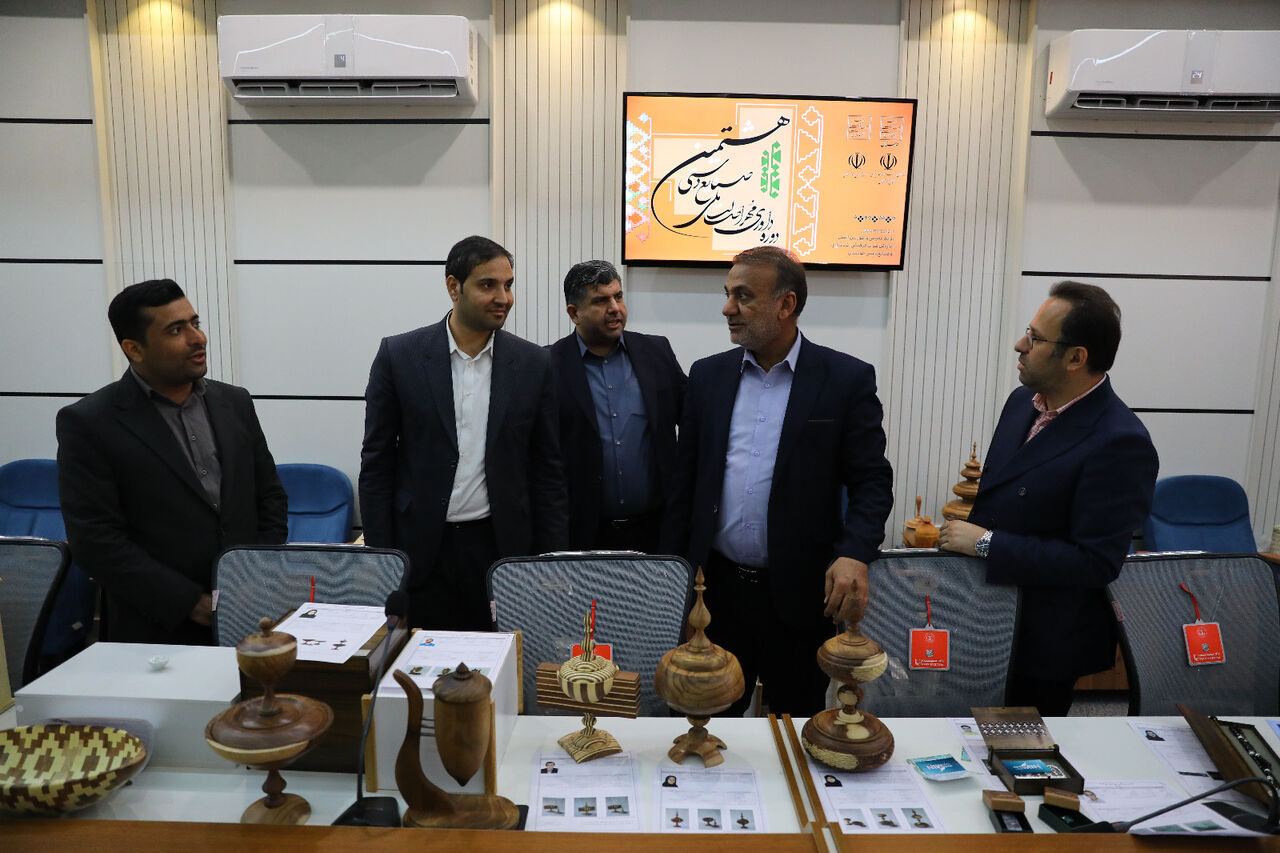 رقابت ۱۱۰ اثر خوزستانی برای دریافت مهر اصالت ملی صنایع‌دستی