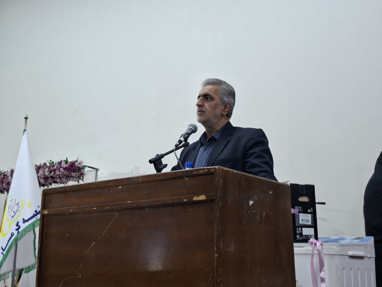 فرماندار گرمسار: نقش موثر زنان در توسعه فعالیت‌های خیرخواهانه/اهدای ۱۰ قلم جهیزیه