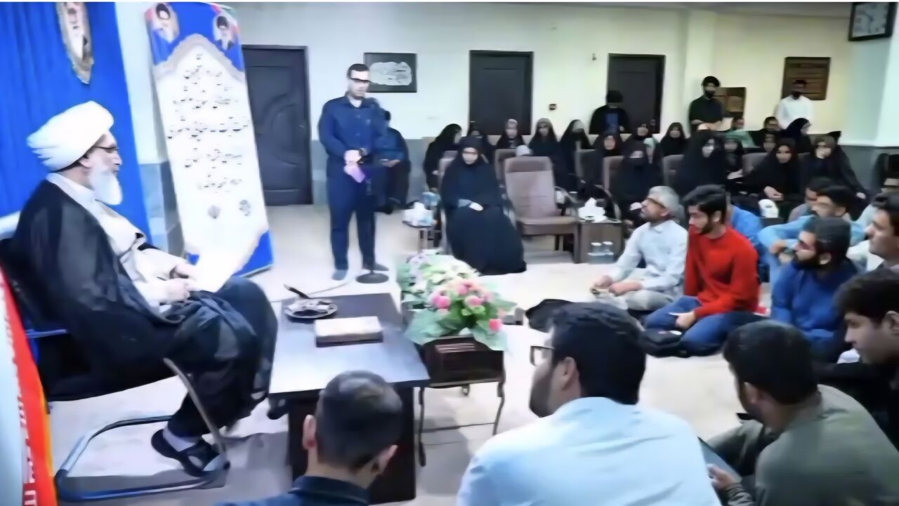فیلم | دیدار دانشجویان دانشگاه های استان بوشهر با آیت الله صفایی بوشهری