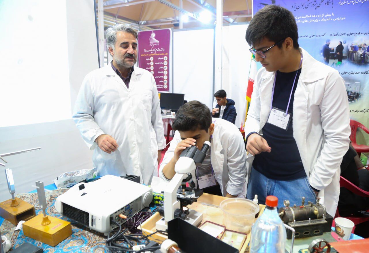 نمایشگاه دستاوردهای پژوهش و فناوری در یزد گشایش یافت