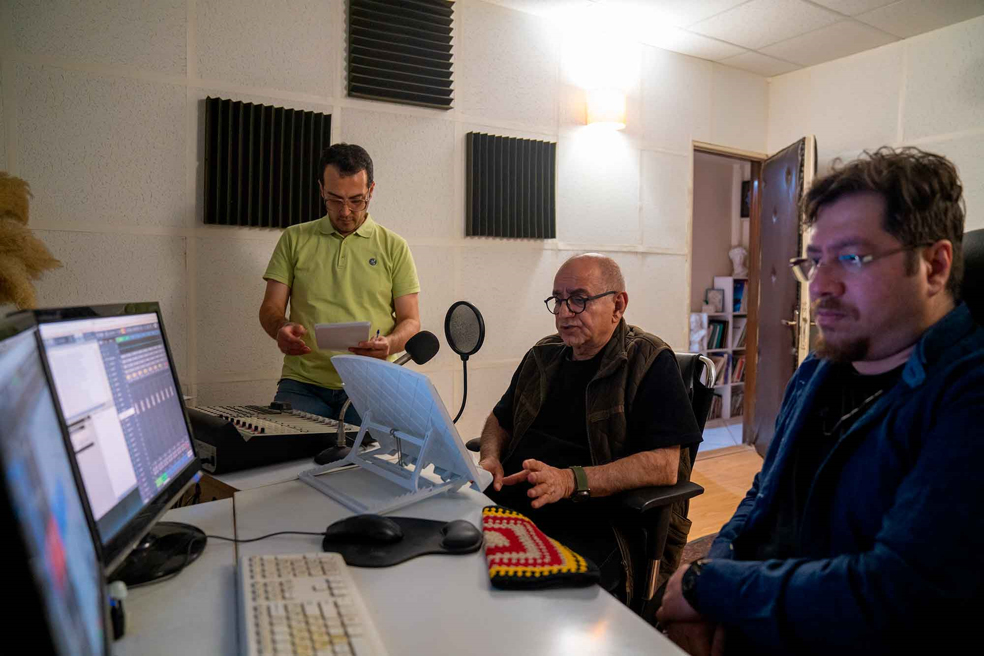 چرایی حضور پرویز پرستویی به عنوان راوی یک فیلم/ کارگردان: باید دایره مخاطبان را گسترده کرد