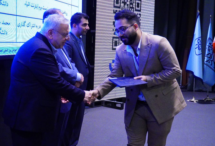 پایاننامه و رسالههای منتخب کنفرانس بینالمللی انجمن رمز ایران اعلام شد