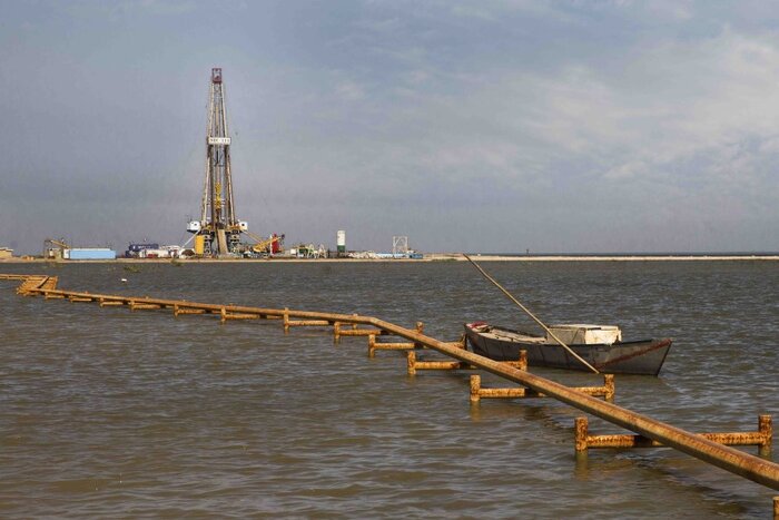 حل مشکل میدان نفتی آزادگان پس از ۲ سال با دستور صریح رئیس جمهور