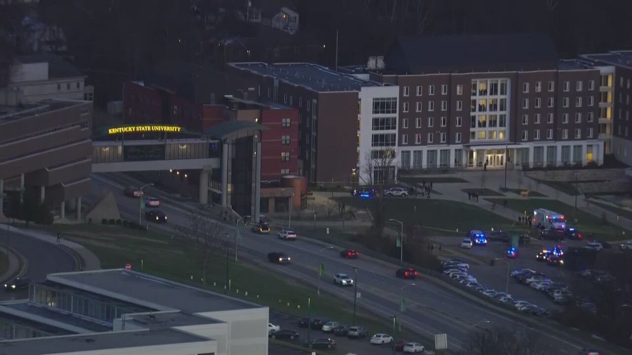 تیراندازی در دانشگاه ایالت کنتاکی یک کشته و یک زخمی بر جای گذاشت تیراندازی در دانشگاه ایالت کنتاکی یک کشته و یک زخمی بر جای گذاشت