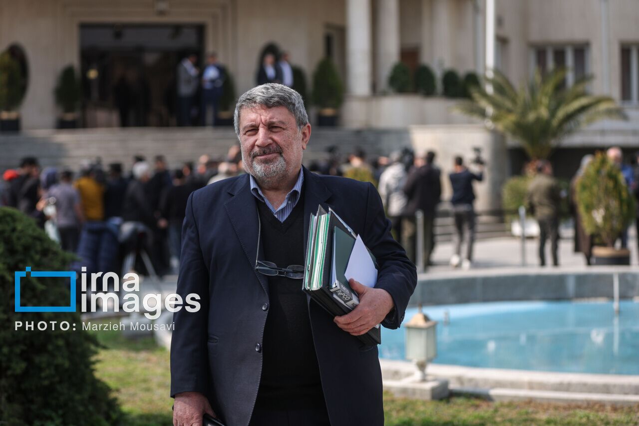 حضرتی: تلاش دولت رفع فیلترینگ است