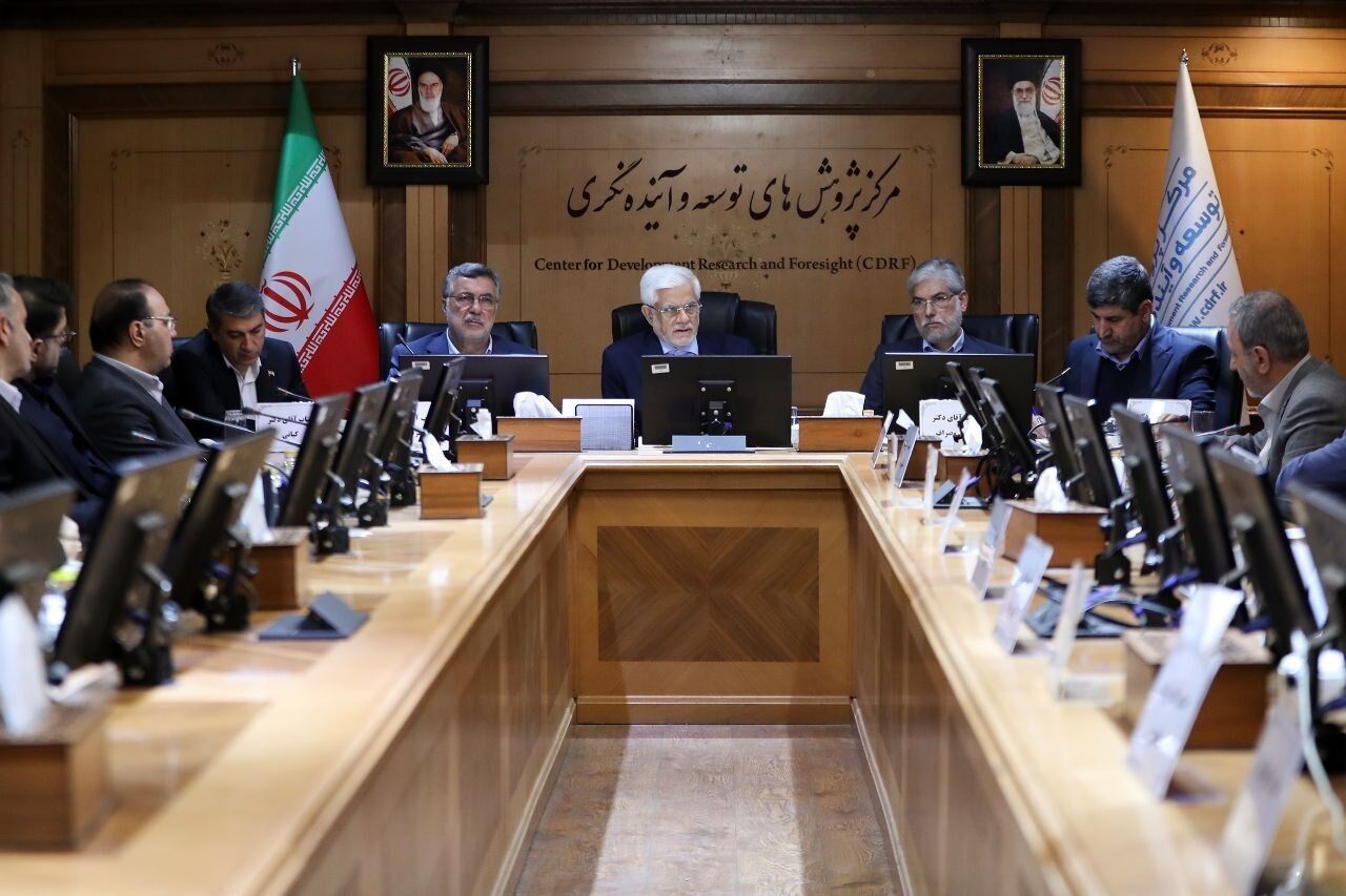 عارف: هیچ بخشی قیم دانشگاهها نیست/ لزوم بازگردانده شدن برخی اختیارات به دانشگاه