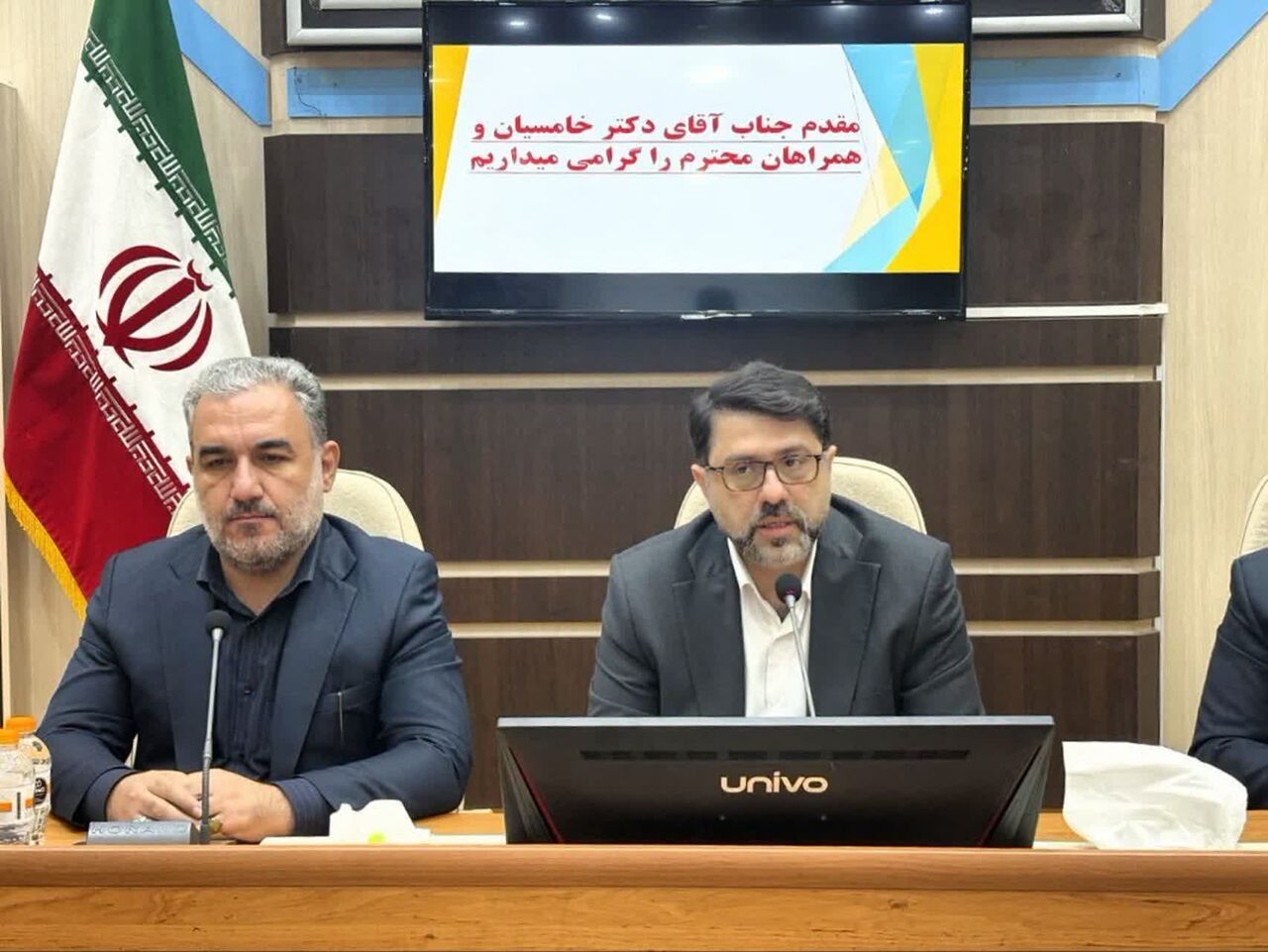 راهکارهای تقویت ارتباطات مردمی با حضور معاون رئیس جمهور در قم بررسی شد