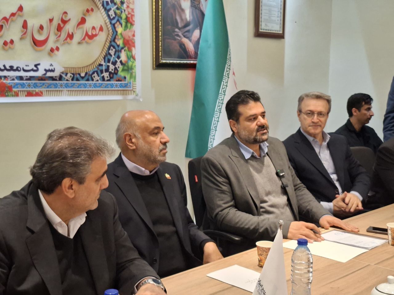 نماینده مردم گرمسار خواستار استقلال اداره کار ایوان‌کی و تامین زمین مسکن کارگری شد